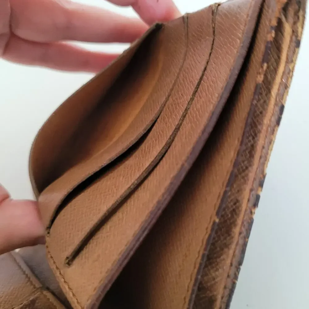 Vintage Louis Vuitton Men's LV Brown Bi-Fold Leather Wallet Monogram Classic